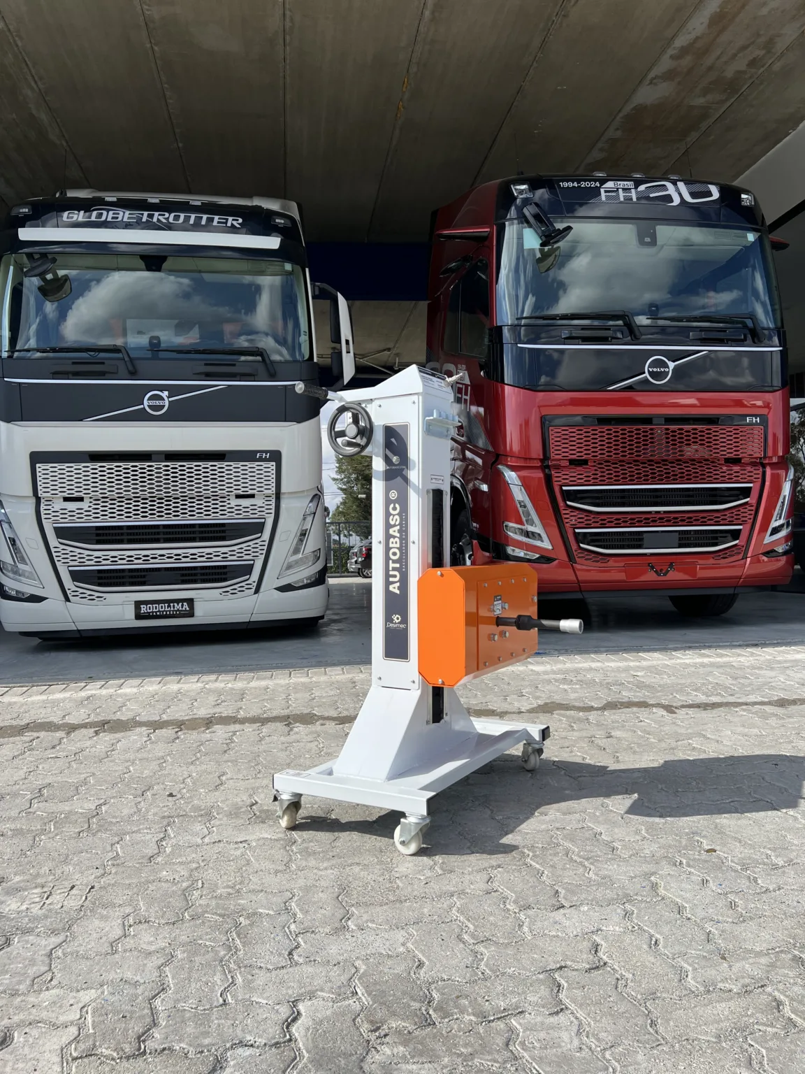 basculador automático de cabines com volvo fh